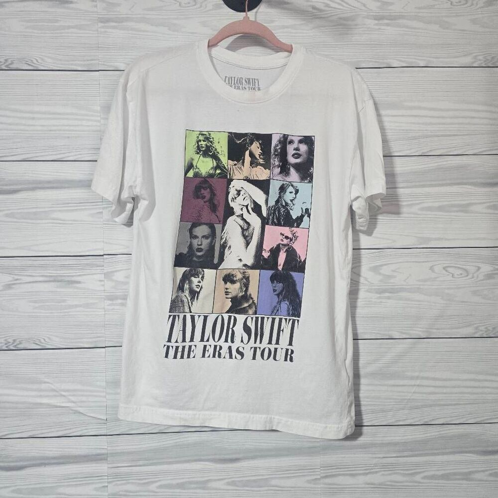 Taylor Swift The Eras Tour Official Merch White Graphic Band T-shirt XS Concert